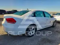 2013 Volkswagen Passat photo