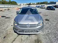 2013 Volkswagen Passat фото