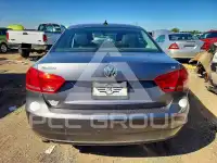 2013 Volkswagen Passat photo