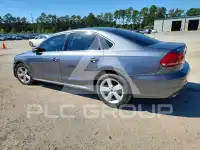 2013 Volkswagen Passat photo