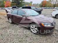 2013 Volkswagen Passat photo