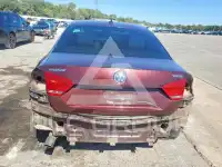 2013 Volkswagen Passat photo