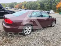 2013 Volkswagen Passat photo