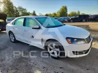 2013 Volkswagen Passat photo