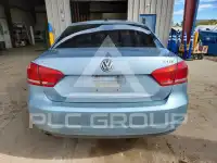 2013 Volkswagen Passat фото