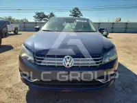 2013 Volkswagen Passat photo