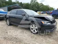 2013 Volkswagen Passat photo