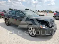 2013 Volkswagen Passat photo