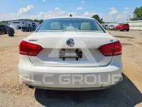 2013 Volkswagen Passat фото