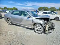 2013 Volkswagen Passat photo