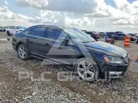 2013 Volkswagen Passat фото