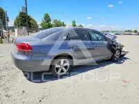 2013 Volkswagen Passat фото