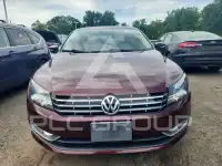 2013 Volkswagen Passat фото