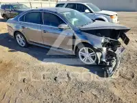 2013 Volkswagen Passat photo