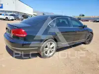 2013 Volkswagen Passat photo