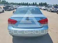 2013 Volkswagen Passat photo