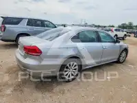2013 Volkswagen Passat photo