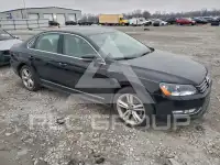 2013 Volkswagen Passat photo