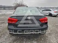2013 Volkswagen Passat photo