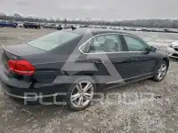 2013 Volkswagen Passat photo