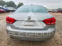 2013 Volkswagen Passat фото