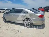 2013 Volkswagen Passat photo