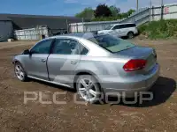 2013 Volkswagen Passat photo
