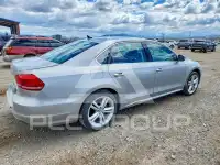 2013 Volkswagen Passat photo
