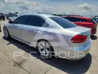 2013 Volkswagen Passat фото