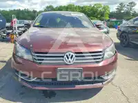 2013 Volkswagen Passat photo