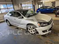2013 Volkswagen Passat photo