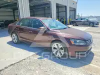2013 Volkswagen Passat фото
