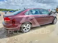 2013 Volkswagen Passat photo