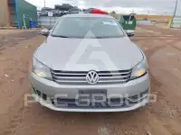 2013 Volkswagen Passat photo