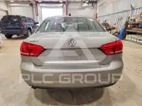 2013 Volkswagen Passat фото