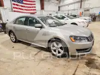2013 Volkswagen Passat фото