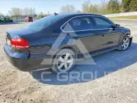 2013 Volkswagen Passat фото