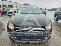 2013 Volkswagen Passat фото