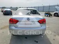 2013 Volkswagen Passat photo