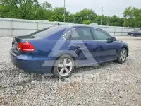 2013 Volkswagen Passat photo