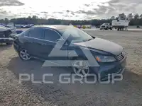 2013 Volkswagen Passat photo