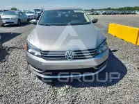 2013 Volkswagen Passat photo