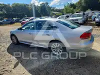 2013 Volkswagen Passat фото