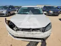 2013 Volkswagen Passat photo