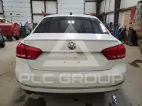 2013 Volkswagen Passat photo