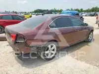 2013 Volkswagen Passat photo