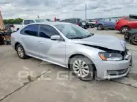 2013 Volkswagen Passat photo