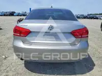 2013 Volkswagen Passat фото