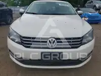 2013 Volkswagen Passat photo