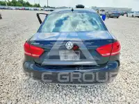 2013 Volkswagen Passat photo